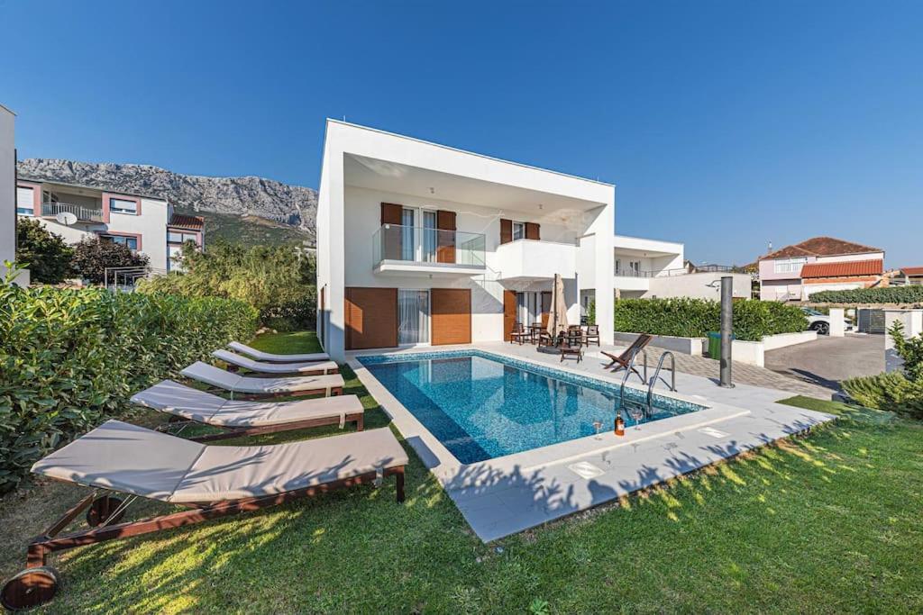Luxury Villa Tina With Private Heated Pool Kaštela Exterior foto