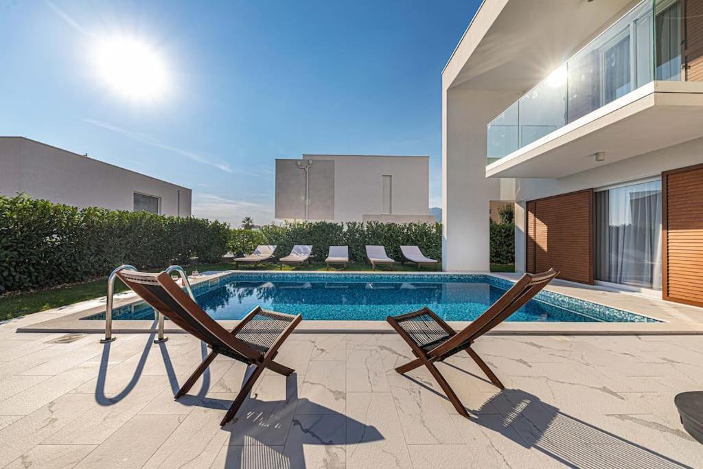 Luxury Villa Tina With Private Heated Pool Kaštela Exterior foto